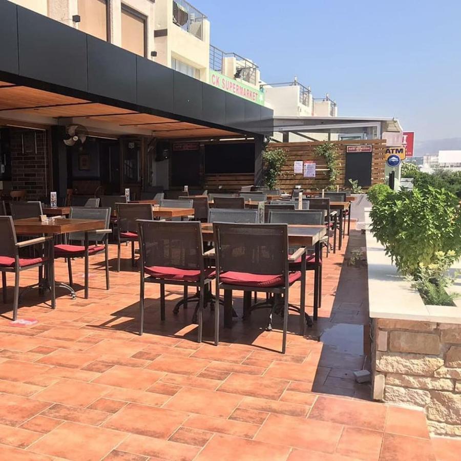 Terrazza Suites Paphos Esterno foto