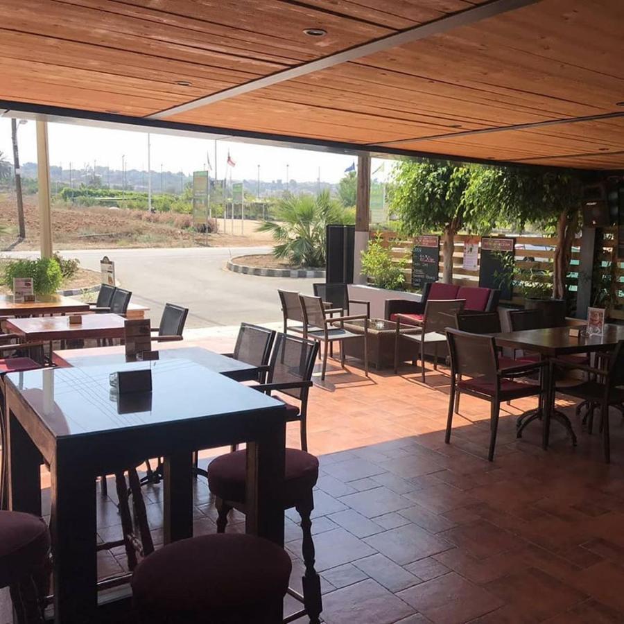 Terrazza Suites Paphos Esterno foto