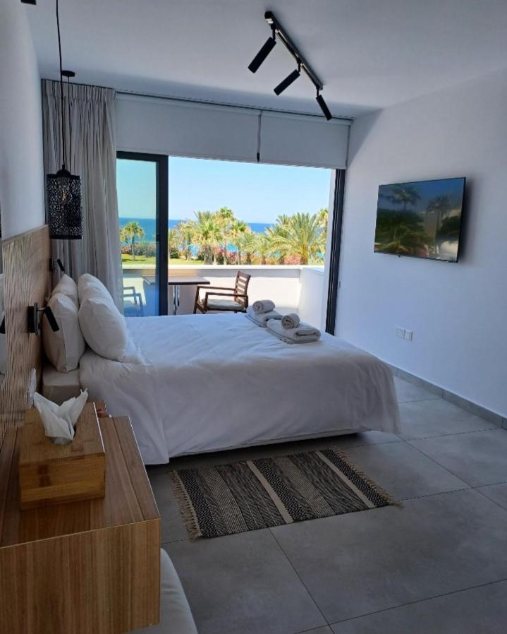 Terrazza Suites Paphos Esterno foto