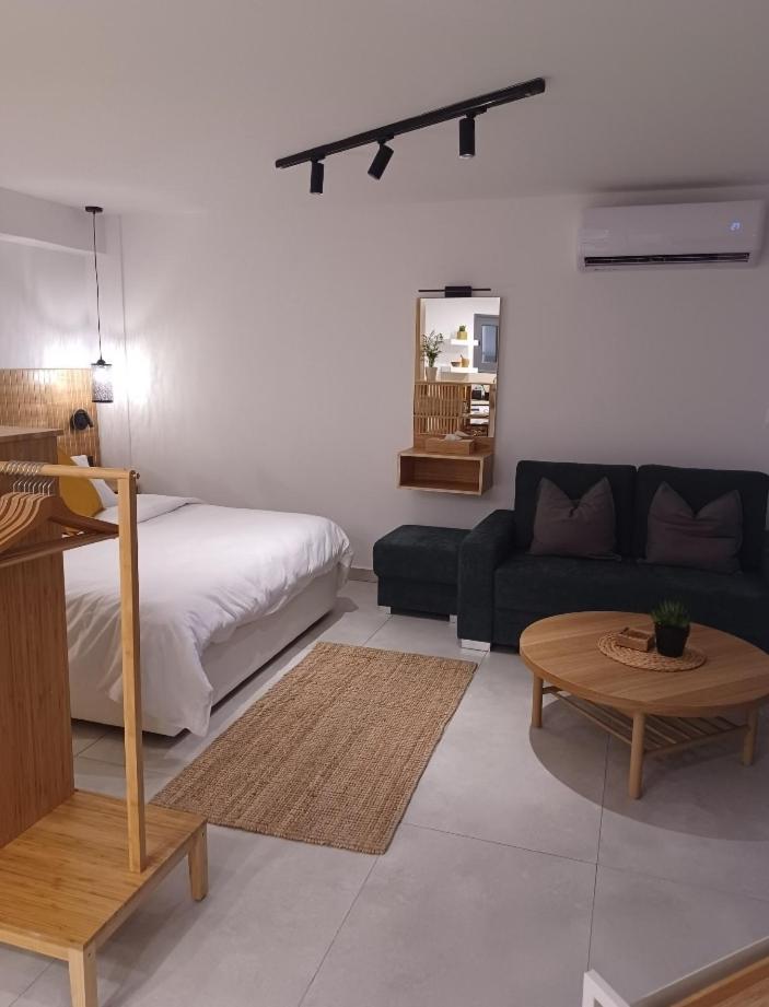 Terrazza Suites Paphos Esterno foto