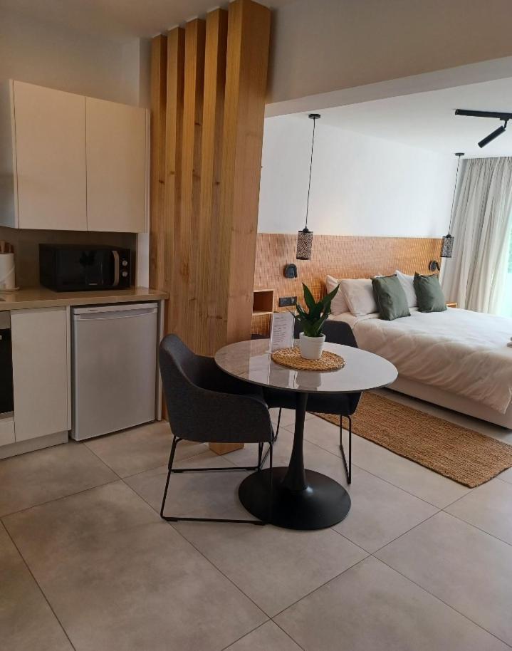 Terrazza Suites Paphos Esterno foto