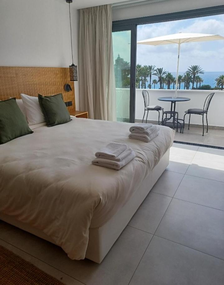 Terrazza Suites Paphos Esterno foto
