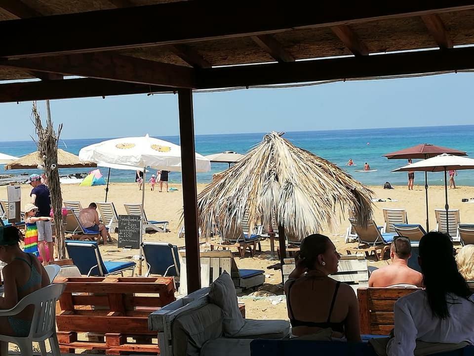 Terrazza Suites Paphos Esterno foto